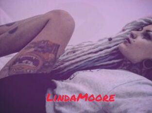 Linda_Moore
