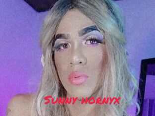 Sunny_hornyx