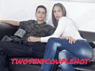TWOSEXYCOUPLEHOT